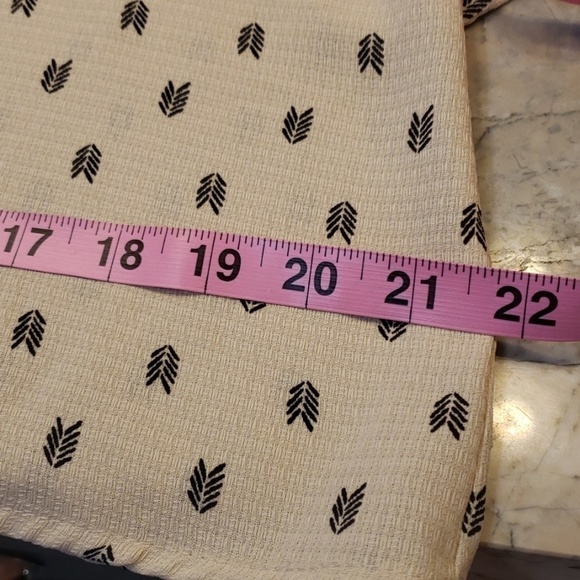 Le Lis Scoop Neck Loose Top Tan EUC Large USA Made Tie Up Sleeves - Picture 8 of 9